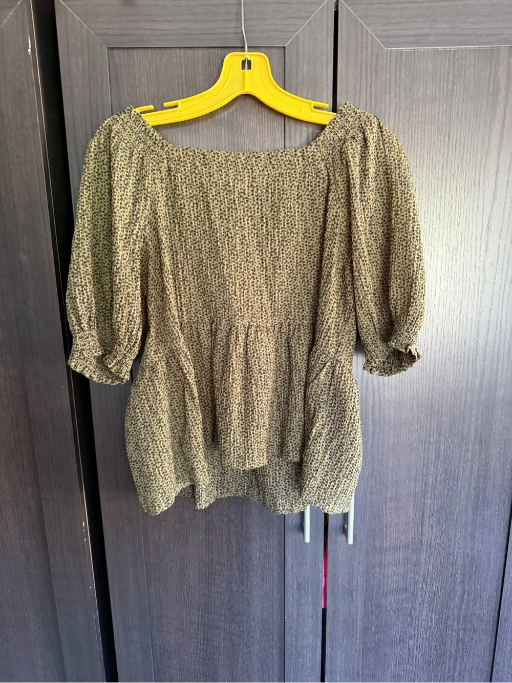 LOFT Olive Floral Smocked Peplum Puff Sleeve Top Size Small
